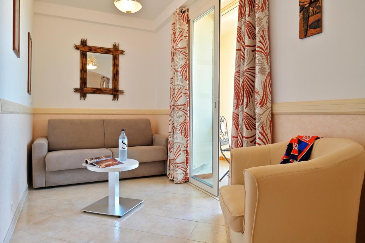 Hotel Des Roches ซาร์แตน ภายนอก รูปภาพ